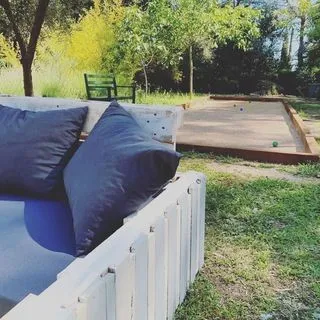 Canapé terrain de petanque